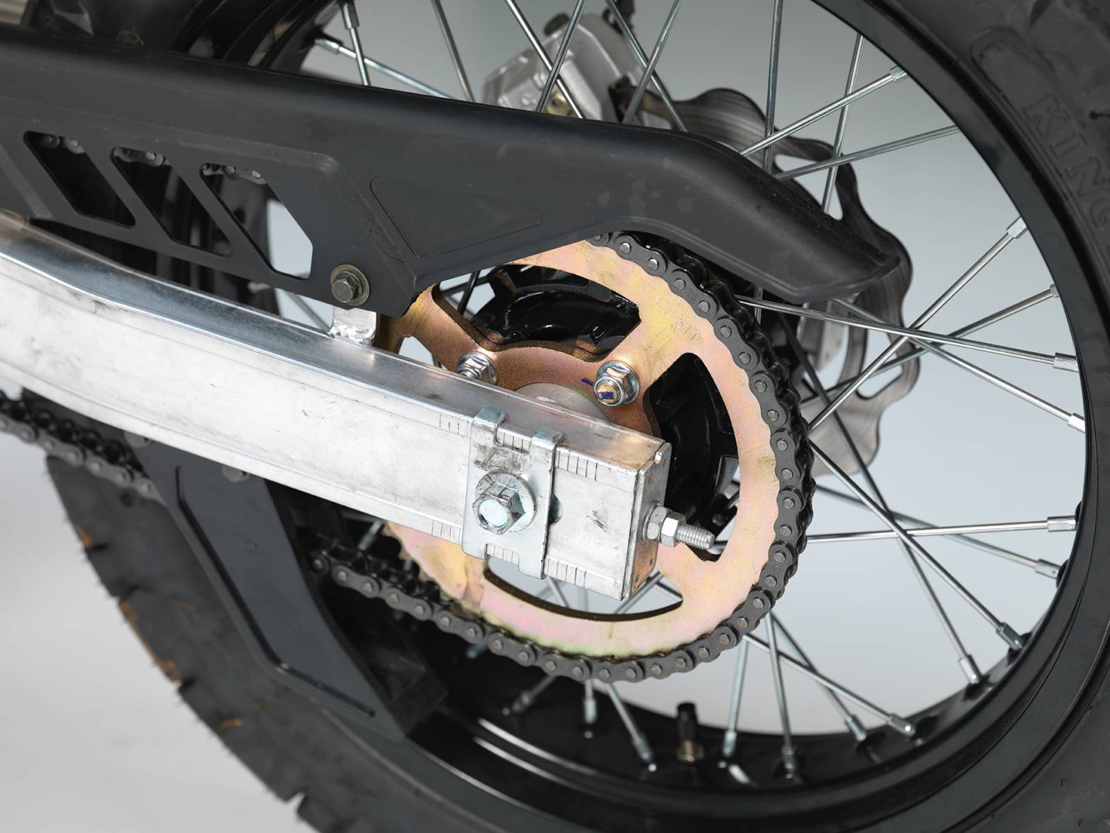 Moto BULLIT HERO 125 : roue