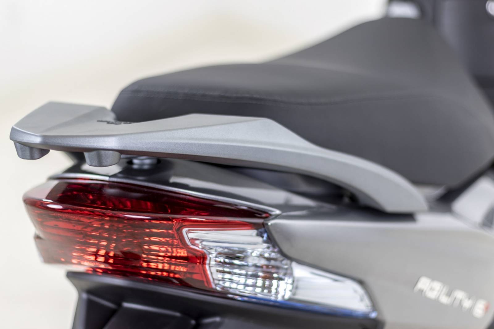 Scooter KYMCO AGILITY 50 16+ : phare arrière