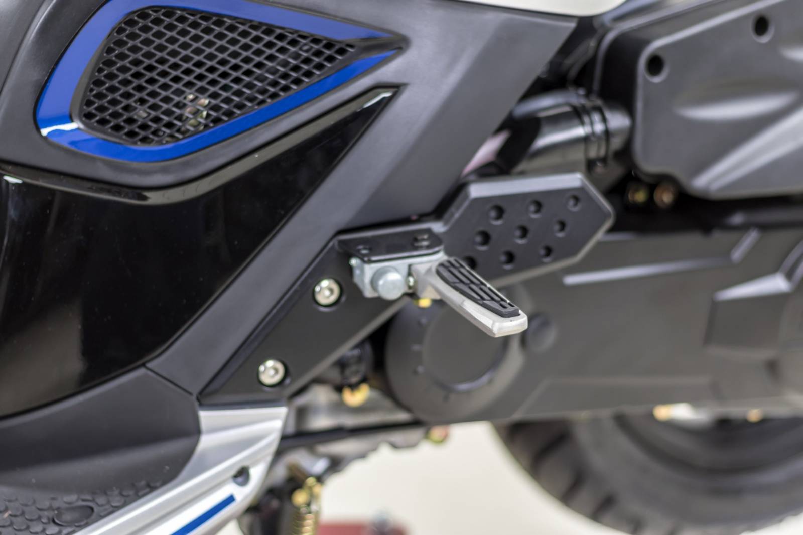 Scooter KYMCO AGILITY 50 SUPER 8 : cale-pieds passager