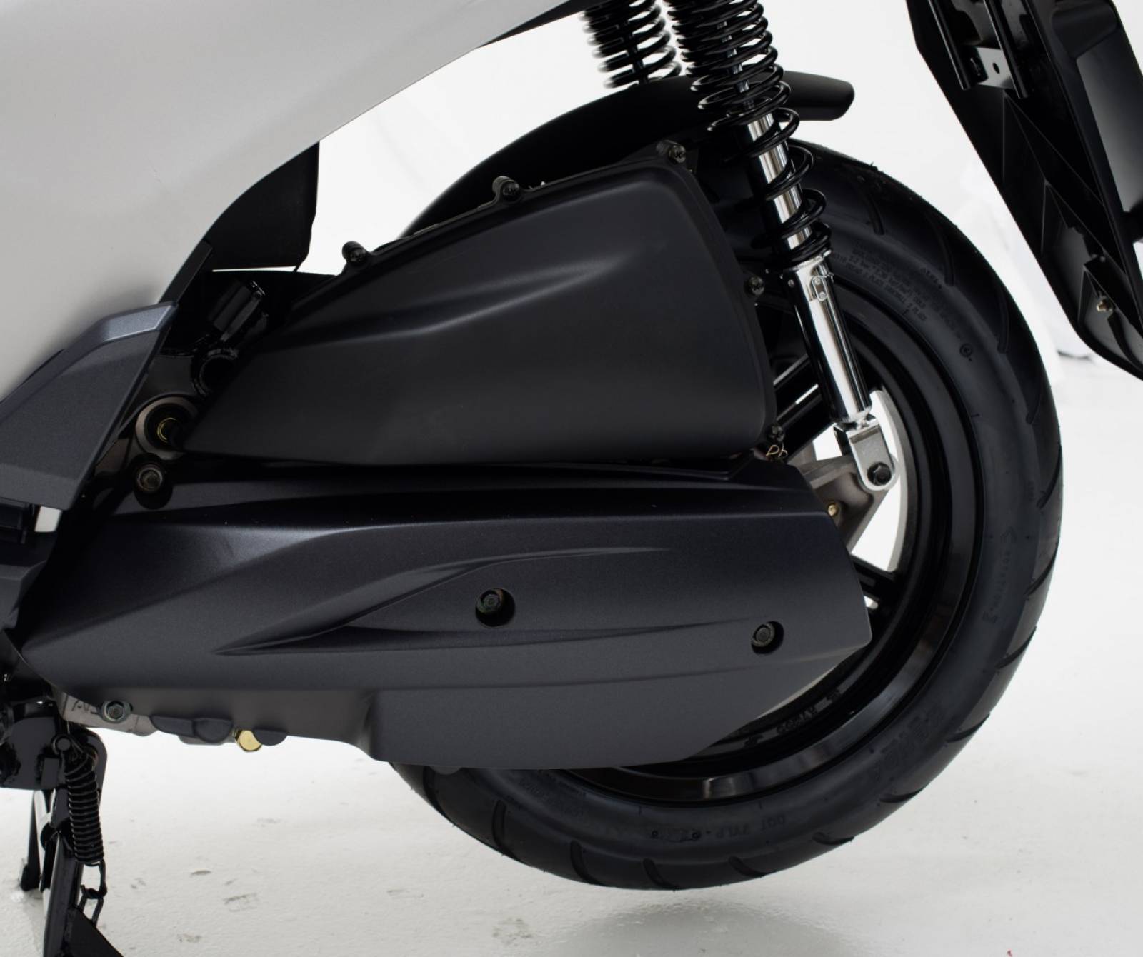 Scooter KYMCO POEPLE S 125 : roue arrière