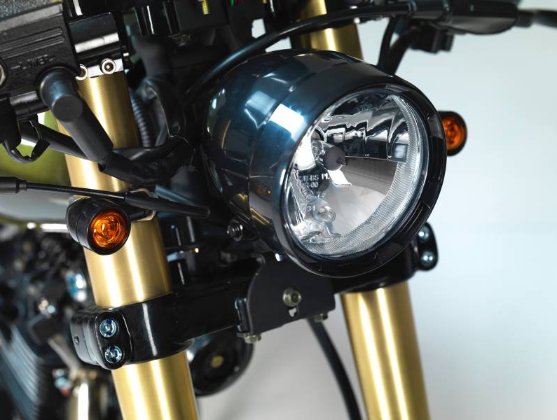 Moto BULLIT SPIRIT 125 : Phare avant 